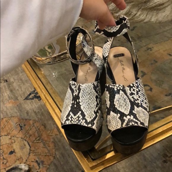 Skin Hello Midnight Snakeskin Wedges - Picture 6 of 8